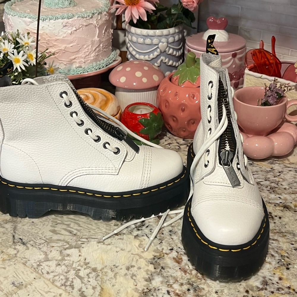 White Dr. Martens Sinclair Leather Platform Boots with Zip & Lace - Picture 2 of 6